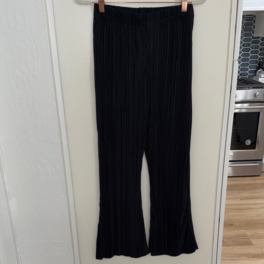 H&M Divided Black Crinkle Pull-On Pants | S